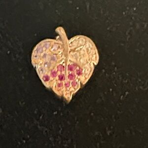 Pandora sparkling pink leaf charm